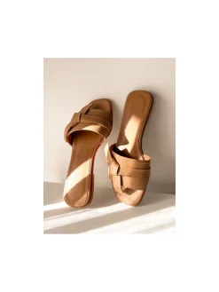 FLATTERED SANDAL MY COGNAC LEATHER