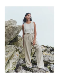 LEVETE ROOM TOP GUNHILDA TIRTLEDOVE