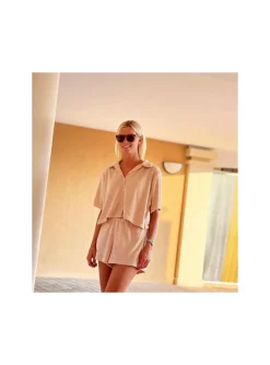 NEO NOIR SHORTS PAMELA TERRY SAND