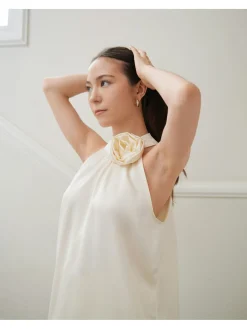 NEO NOIR TOP ROSETTE HEAVY SATEEN PEARL